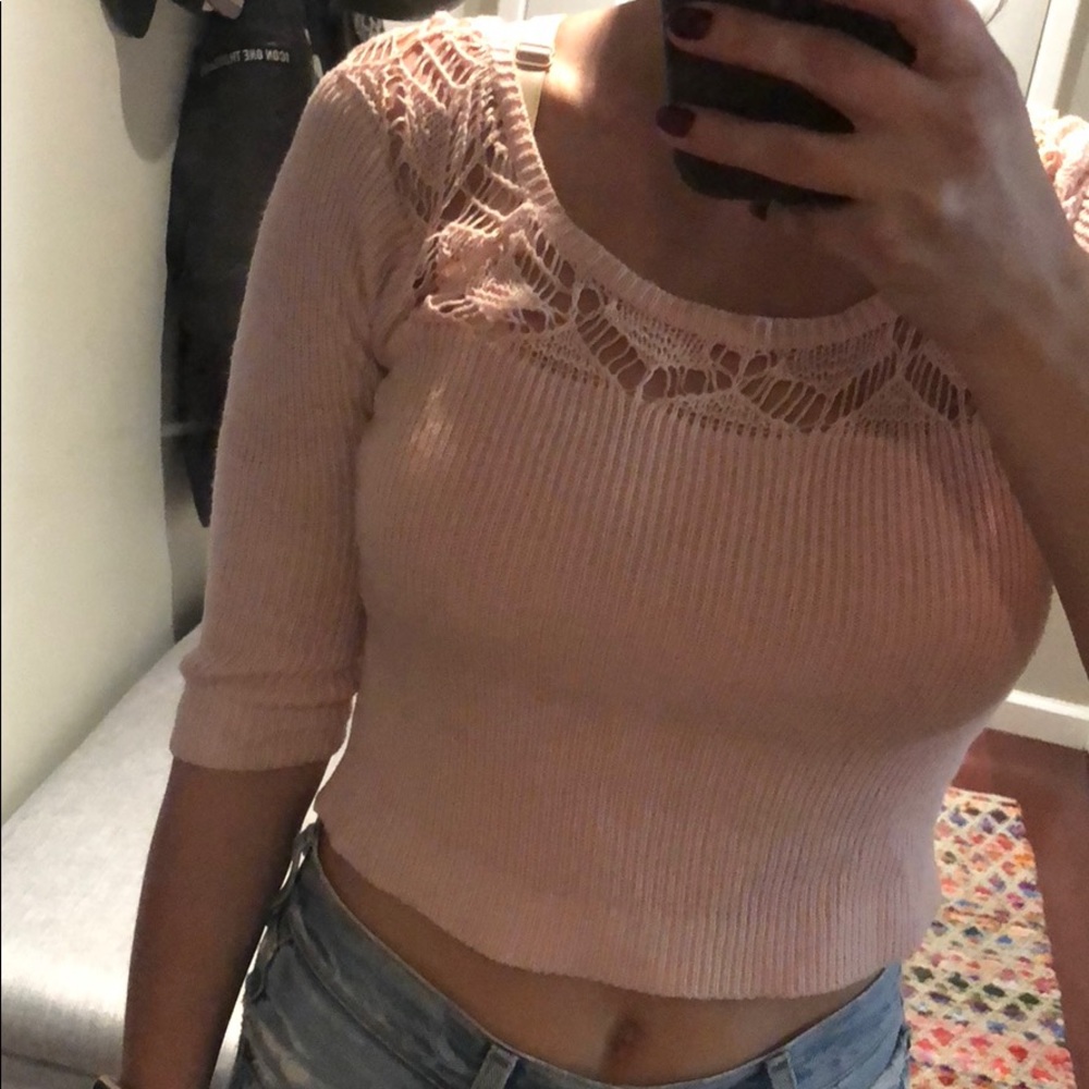 Soft pink crop top